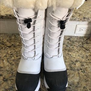 Baffin White Snow Boots